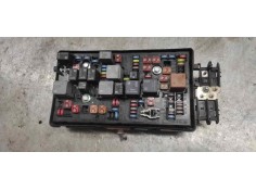 Recambio de caja reles / fusibles para opel insignia berlina cosmo referencia OEM IAM 13255300 544949969 
