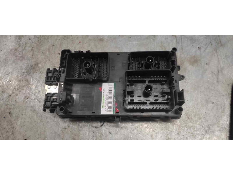 Recambio de caja reles / fusibles para opel insignia berlina cosmo referencia OEM IAM 13255300 544949969 