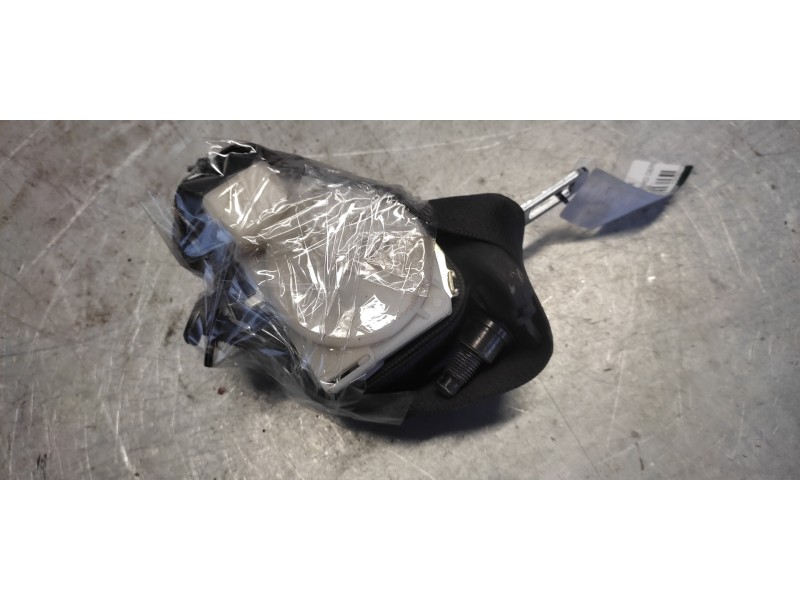 Recambio de cinturon seguridad trasero derecho para opel zafira a 1.6 16v referencia OEM IAM 21030106  