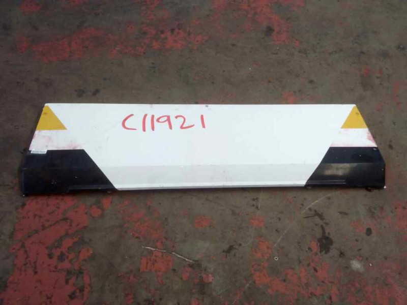 Recambio de molduras delanteras para renault magnum ab 2005 12.8 diesel referencia OEM IAM   