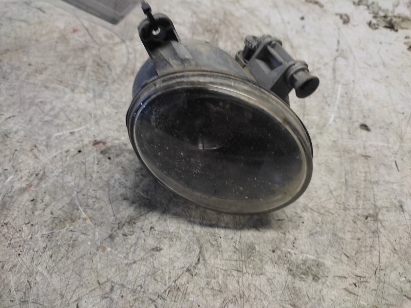 Recambio de faro antiniebla izquierdo para audi a4 ber. (b8) básico referencia OEM IAM   2 PINS
