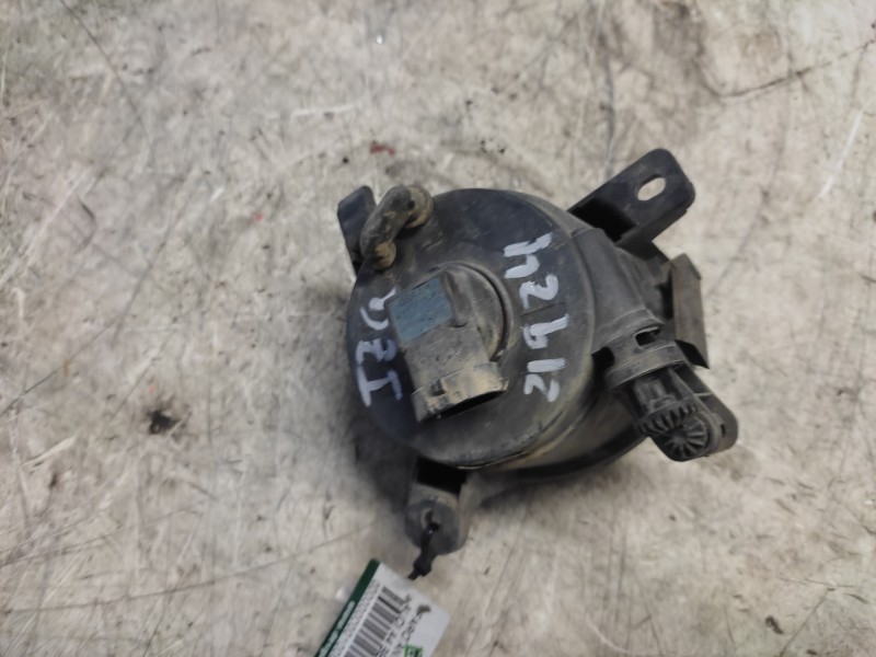 Recambio de faro antiniebla izquierdo para audi a4 ber. (b8) básico referencia OEM IAM   2 PINS