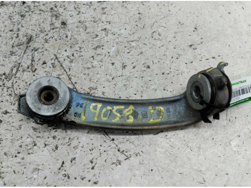 Recambio de soporte para renault laguna ii grandtour (kg0) referencia OEM IAM  SOPORTE CUNA DERECHO