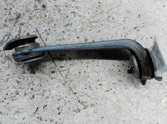 Recambio de soporte para renault laguna ii grandtour (kg0) referencia OEM IAM  SOPORTE CUNA DERECHO 2