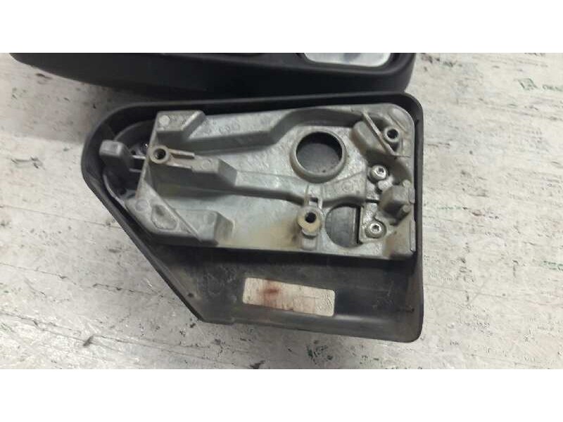 Recambio de retrovisor derecho para renault trafic (desde 5.89) p 1400 referencia OEM IAM   