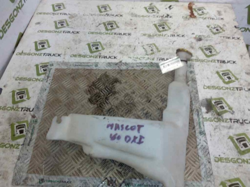 Recambio de deposito limpia para renault mascott fg 160. 35/55/65 cabina individual referencia OEM IAM 82002146985  