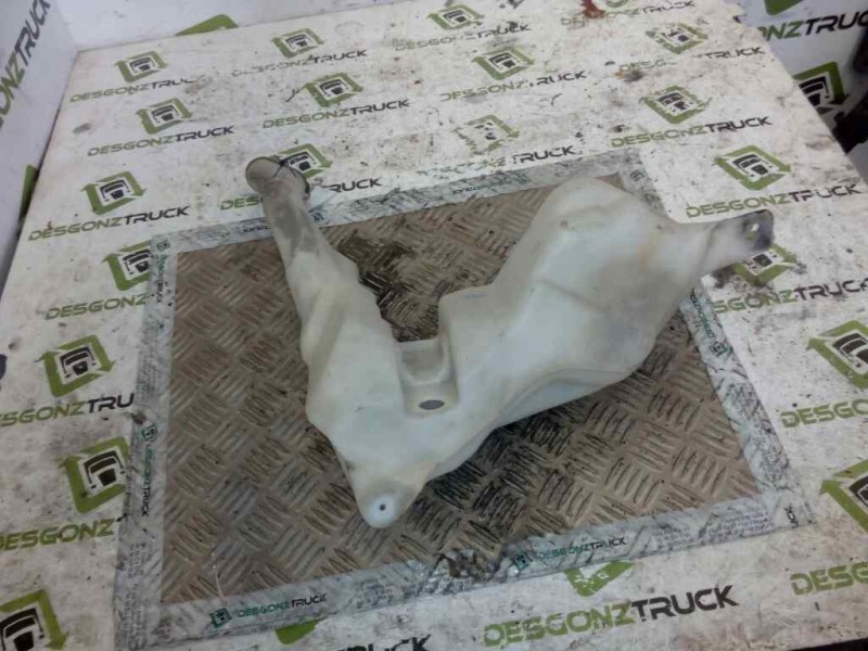 Recambio de deposito limpia para renault mascott fg 160. 35/55/65 cabina individual referencia OEM IAM 82002146985  