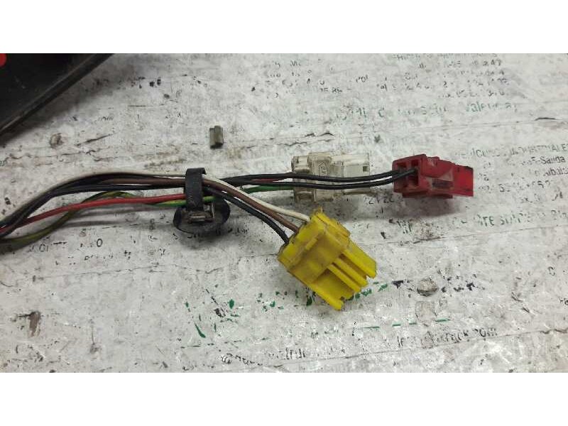 Recambio de retrovisor derecho para citroën xantia berlina 1.9 td exclusive referencia OEM IAM E201844 ELECTRICO 