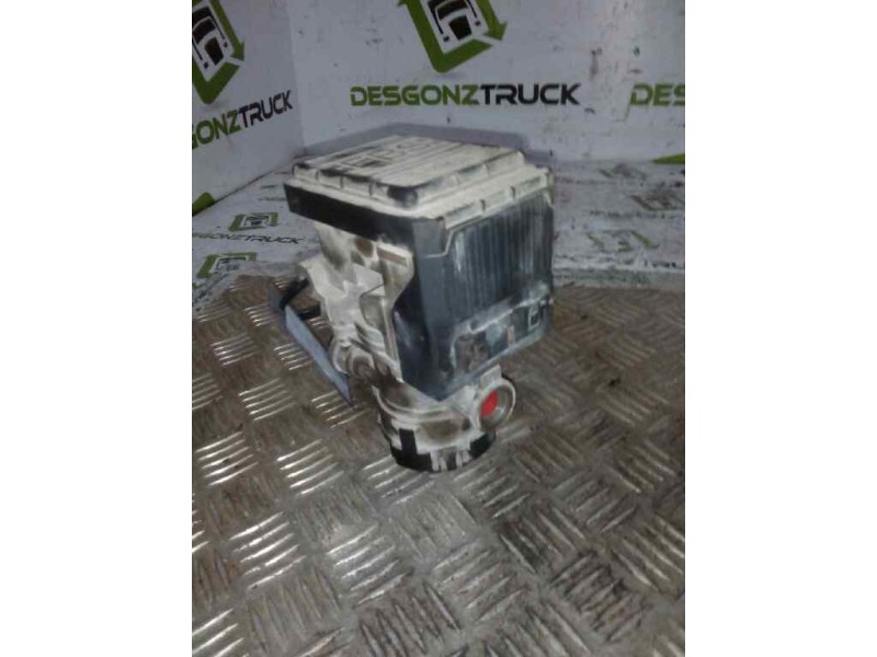 Recambio de valvula aire para renault magnum ab 2005 12.8 diesel referencia OEM IAM 20828237 K000914 VALVULA EBS