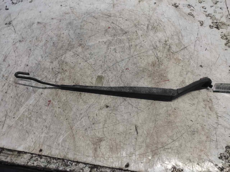 Recambio de brazo limpia delantero izquierdo para nissan primera berlina (p12) acenta referencia OEM IAM   