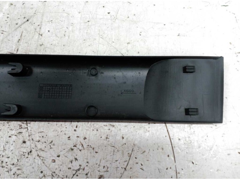 Recambio de moldura puerta delantera izquierda para peugeot partner (s1) combispace referencia OEM IAM 9640259677  