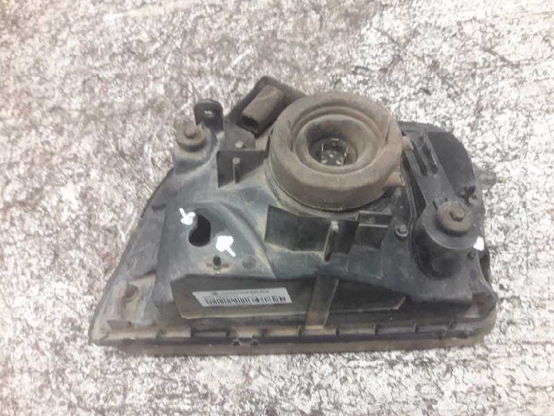 Recambio de faro derecho para mitsubishi l 200 (k6/7) referencia OEM IAM   