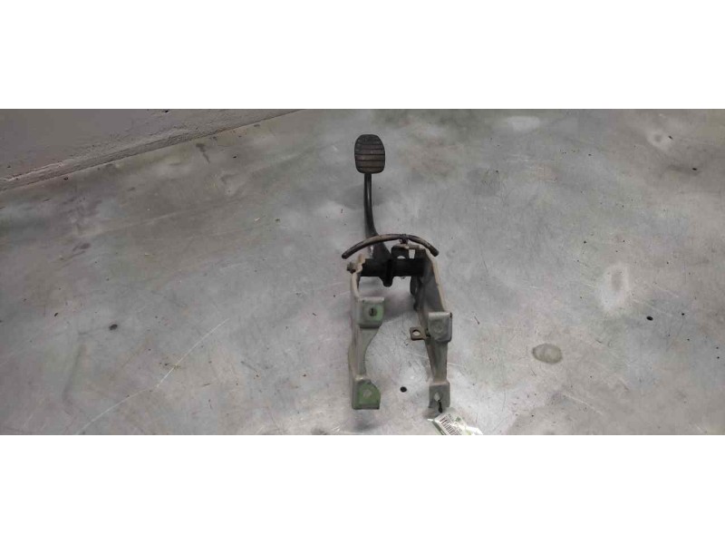 Recambio de pedal freno para nissan primastar (x83) combi 6 asientos batalla 2,78t referencia OEM IAM   