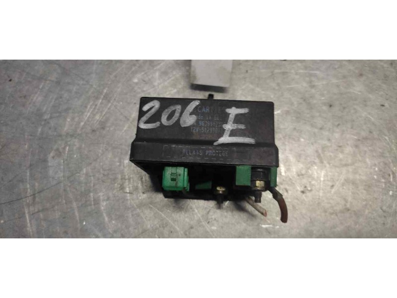 Recambio de caja precalentamiento para citroën xsara berlina 1.9d attraction referencia OEM IAM 9639912580  