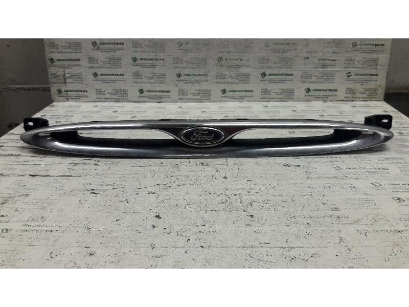 Recambio de rejilla delantera central para ford escort berl./turnier atlanta berlina referencia OEM IAM   