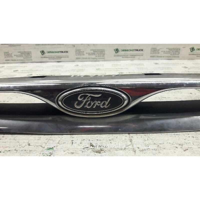 Recambio de rejilla delantera central para ford escort berl./turnier atlanta berlina referencia OEM IAM   