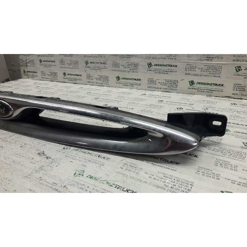 Recambio de rejilla delantera central para ford escort berl./turnier atlanta berlina referencia OEM IAM   