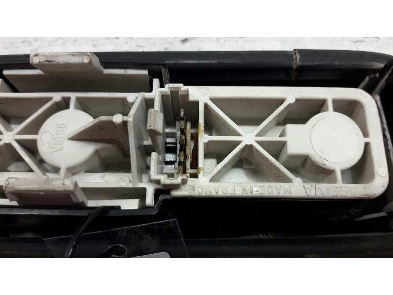 Recambio de piloto trasero derecho para renault rapid/express (f40) 1.9 d familiar (f40p) referencia OEM IAM   