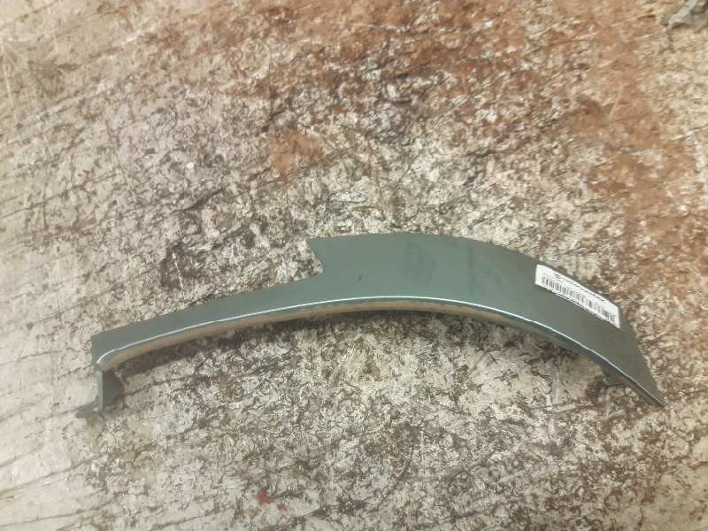 Recambio de moldura para daewoo tacuma se referencia OEM IAM 96349677  