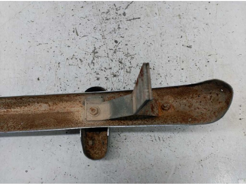 Recambio de paragolpes trasero para seat 133 -- referencia OEM IAM SEAT133 SEAT 133 