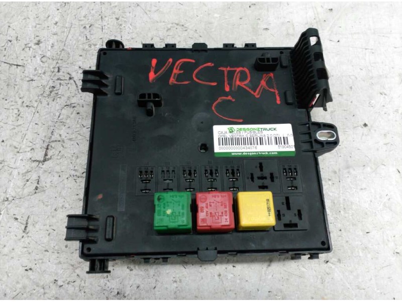 Recambio de caja reles / fusibles para opel vectra c berlina 2.0 dti referencia OEM IAM 519045017 460023260 