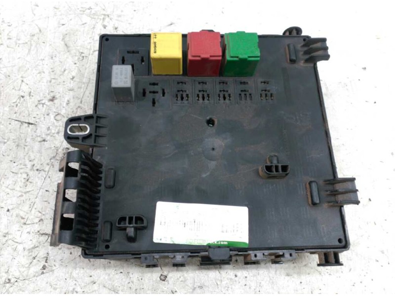 Recambio de caja reles / fusibles para opel vectra c berlina comfort referencia OEM IAM 519049506 460023260 