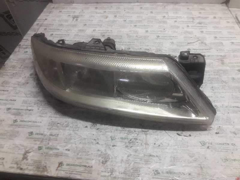 Recambio de faro derecho para renault laguna ii grandtour (kg0) dynamique referencia OEM IAM 8200002847 4 PINS 