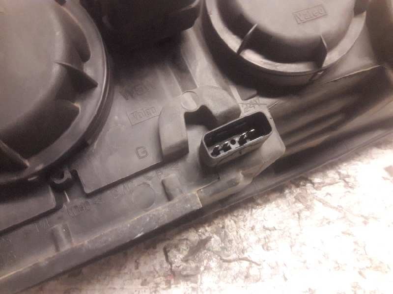 Recambio de faro izquierdo para renault laguna ii grandtour (kg0) dynamique referencia OEM IAM 8200002845 4 PINS 