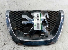 Recambio de rejilla delantera central para peugeot 207 x-line referencia OEM IAM   