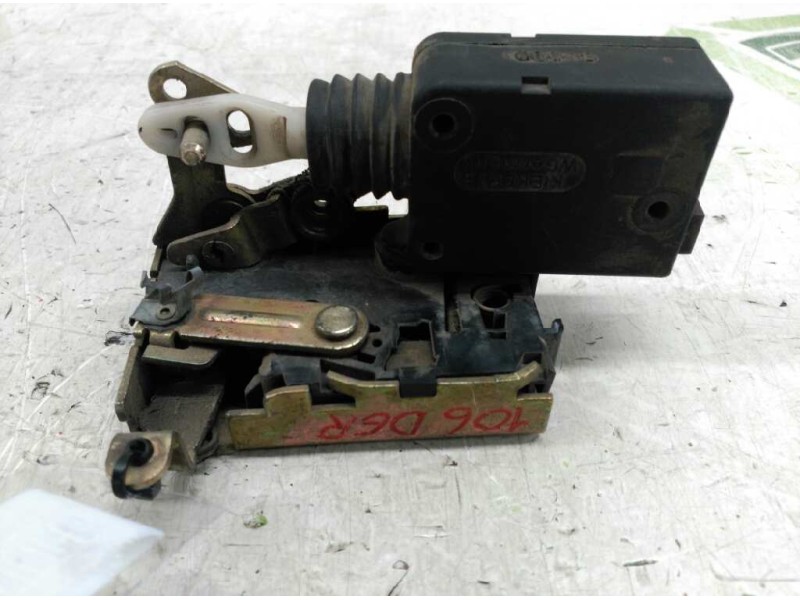 Recambio de cerradura puerta delantera derecha para peugeot 106 (s1) xs referencia OEM IAM   