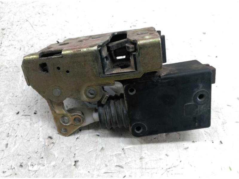 Recambio de cerradura puerta delantera derecha para peugeot 106 (s1) xs referencia OEM IAM   