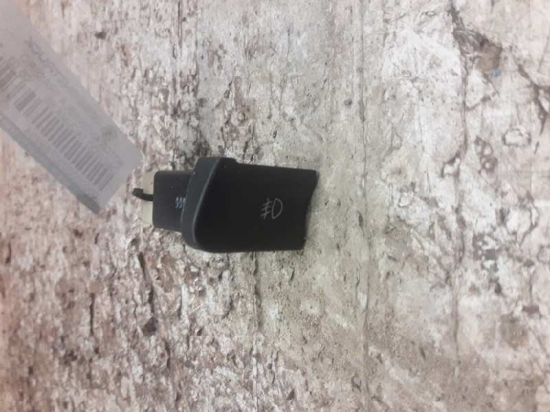 Recambio de boton antiniebla trasero para daewoo tacuma se referencia OEM IAM  5 PINS 