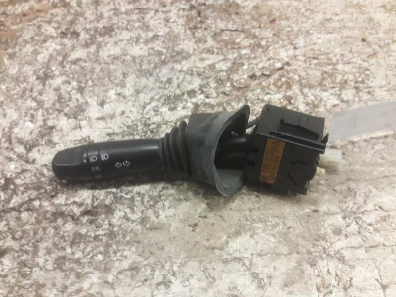 Recambio de mando intermitentes para daewoo tacuma se referencia OEM IAM 96279223 5093201000 7 PINS