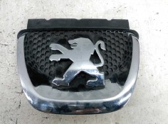 Recambio de rejilla delantera central para peugeot 308 sw confort referencia OEM IAM 9680505177  