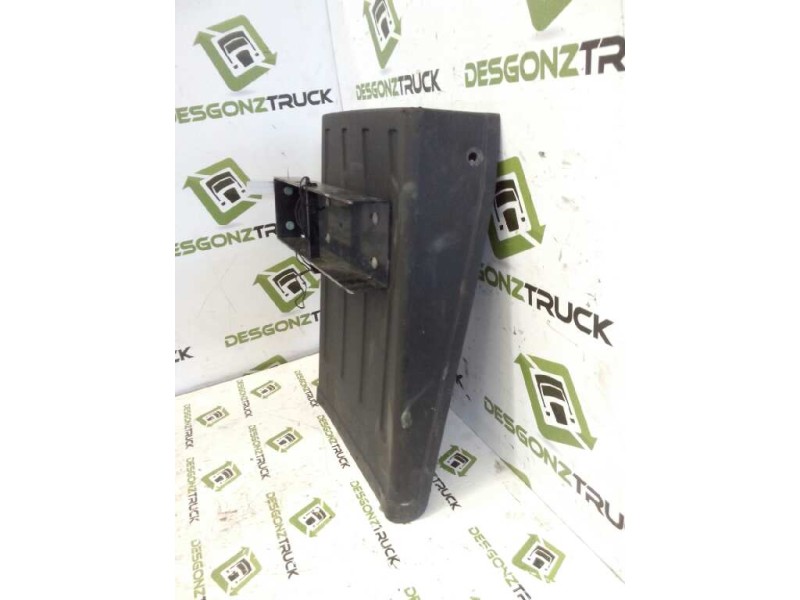 Recambio de guardabarros trasero derecho para » otros... schmitz ..... referencia OEM IAM  PARTE DELANTERA 