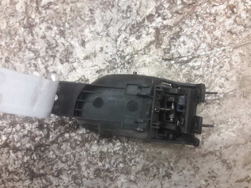 Recambio de maneta interior trasera derecha para daewoo tacuma se referencia OEM IAM 96260947  