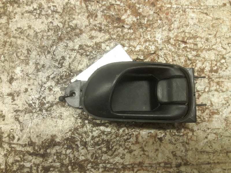 Recambio de maneta interior delantera izquierda para daewoo tacuma se referencia OEM IAM 96260946  