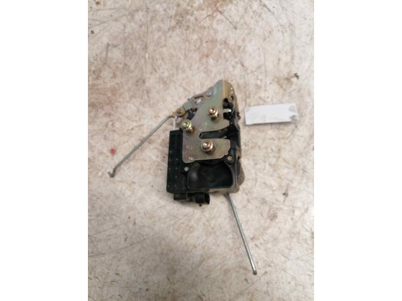 Recambio de cerradura puerta delantera derecha para daewoo tacuma se referencia OEM IAM   4/2 PINS