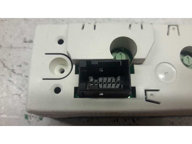 Recambio de pantalla multifuncion para opel astra g berlina club referencia OEM IAM 317099190  