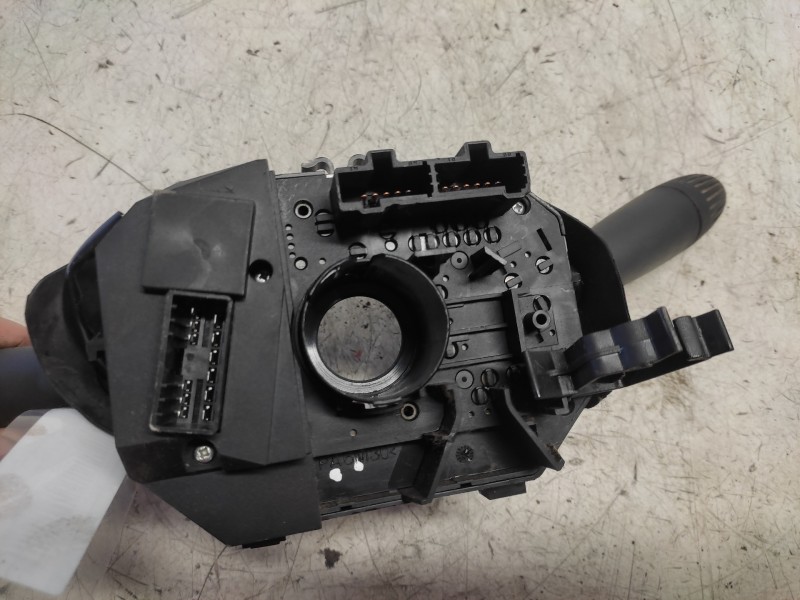 Recambio de mando multifuncion para fiat punto berlina (188) 1.2 16v cat referencia OEM IAM A223  