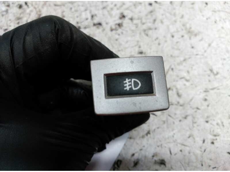 Recambio de boton antiniebla para kia carnival ii 2.9 cdri ex referencia OEM IAM   