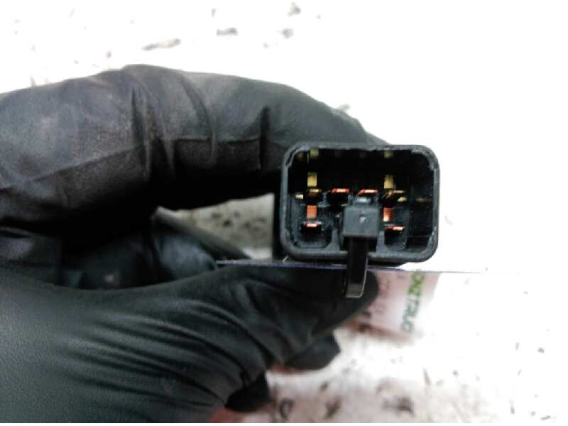 Recambio de boton antiniebla para kia carnival ii 2.9 cdri ex referencia OEM IAM   