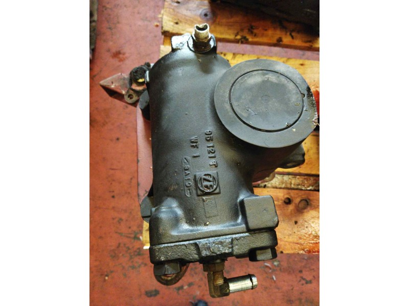 Recambio de caja direccion para renault trucks dg 230.20 referencia OEM IAM 8095955108  