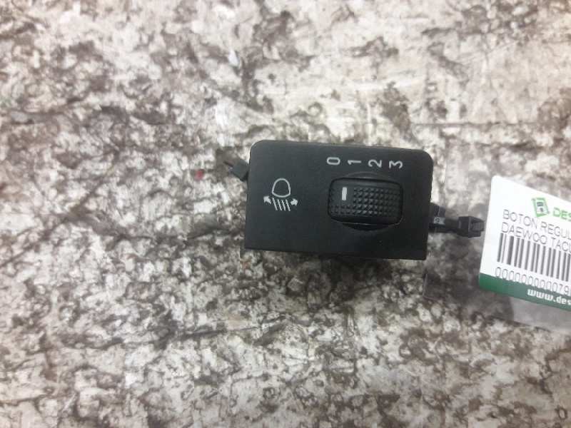 Recambio de boton regulacion de faros para daewoo tacuma se referencia OEM IAM  6 PINS 