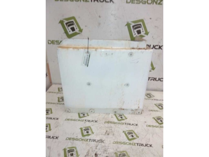 Recambio de guardabarros delantero derecho para nissan trucks l35.08 ...... referencia OEM IAM   