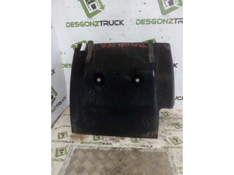 Recambio de guardabarros trasero derecho para renault 430 magnum e2 12.0 diesel referencia OEM IAM  PARTE DELANTERA 