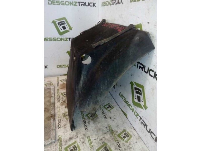 Recambio de guardabarros trasero derecho para renault 430 magnum e2 12.0 diesel referencia OEM IAM  PARTE DELANTERA 