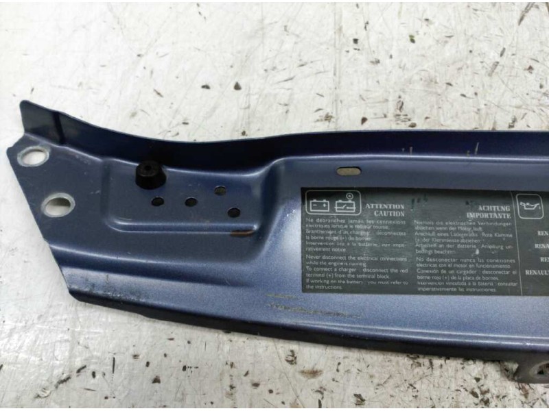 Recambio de travesaño superior para renault megane i scenic (ja0) 1.9 d alize referencia OEM IAM   