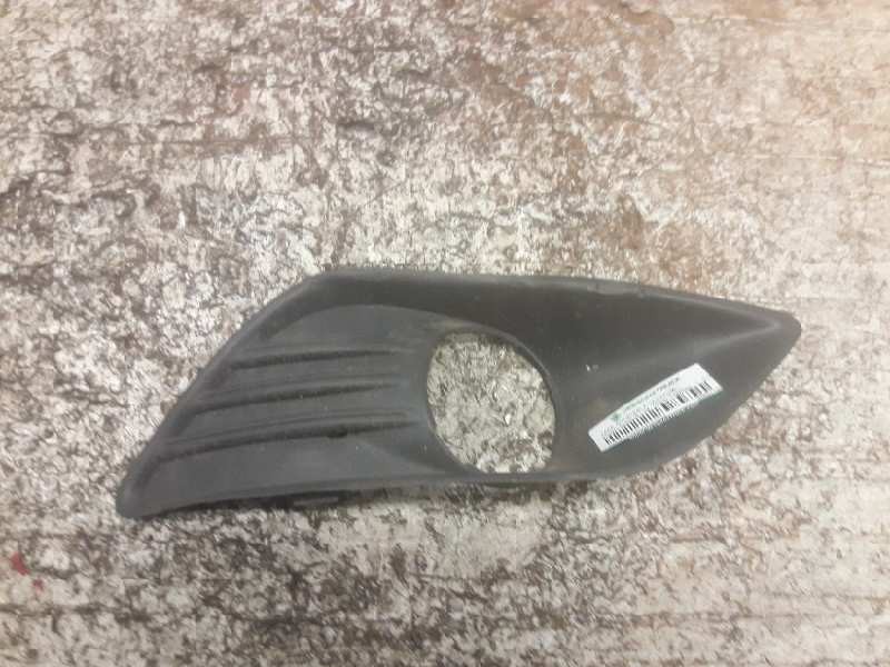 Recambio de tapa antiniebla derecha para ford focus lim. (cb4) titanium referencia OEM IAM 8M5119952AE  