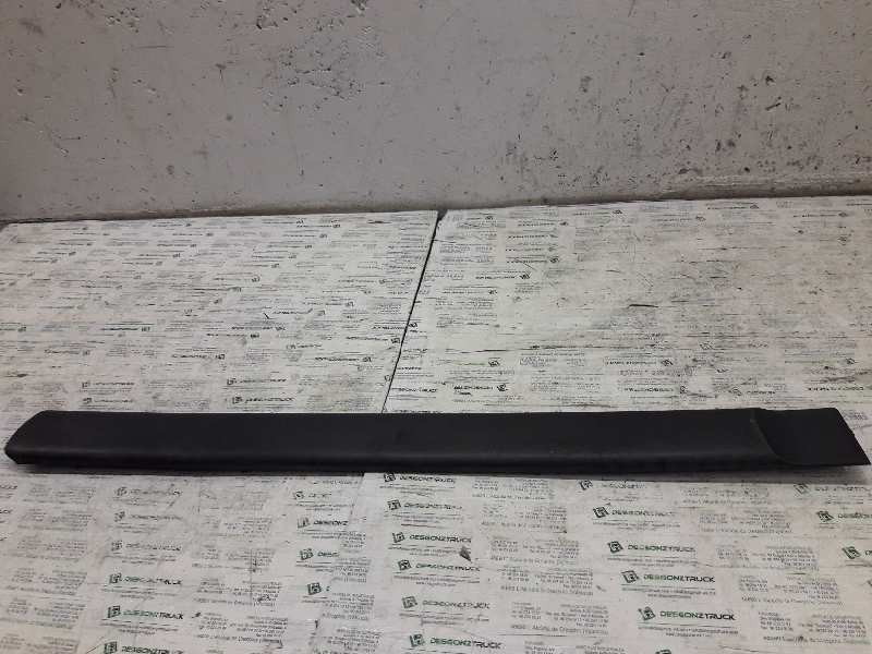 Recambio de moldura puerta delantera izquierda para peugeot partner (s1) combispace referencia OEM IAM   
